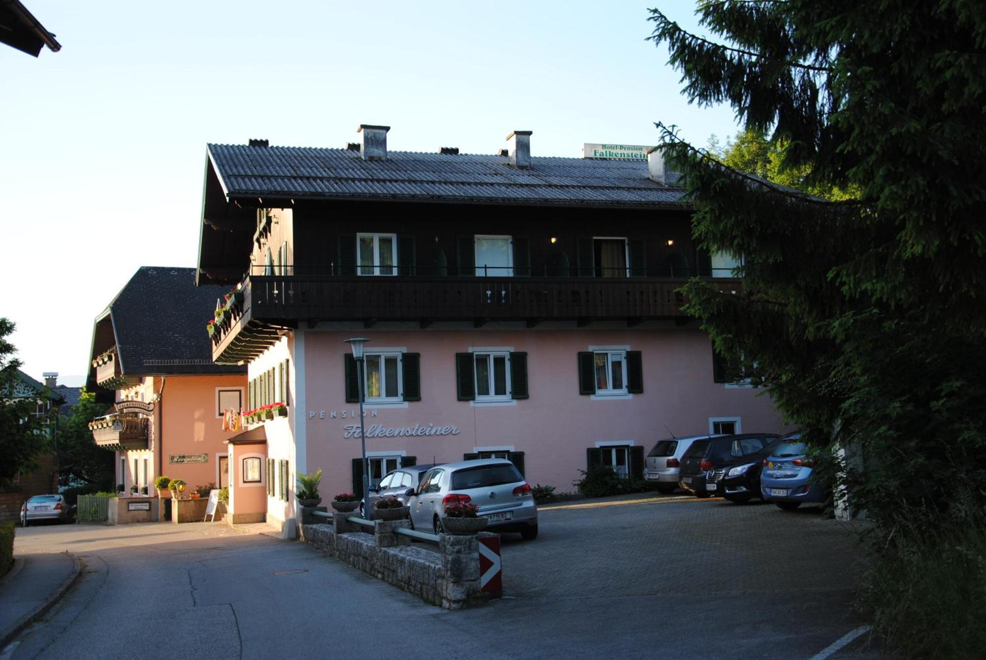 Hotel-Pension Falkensteiner Sankt Gilgen Exterior photo