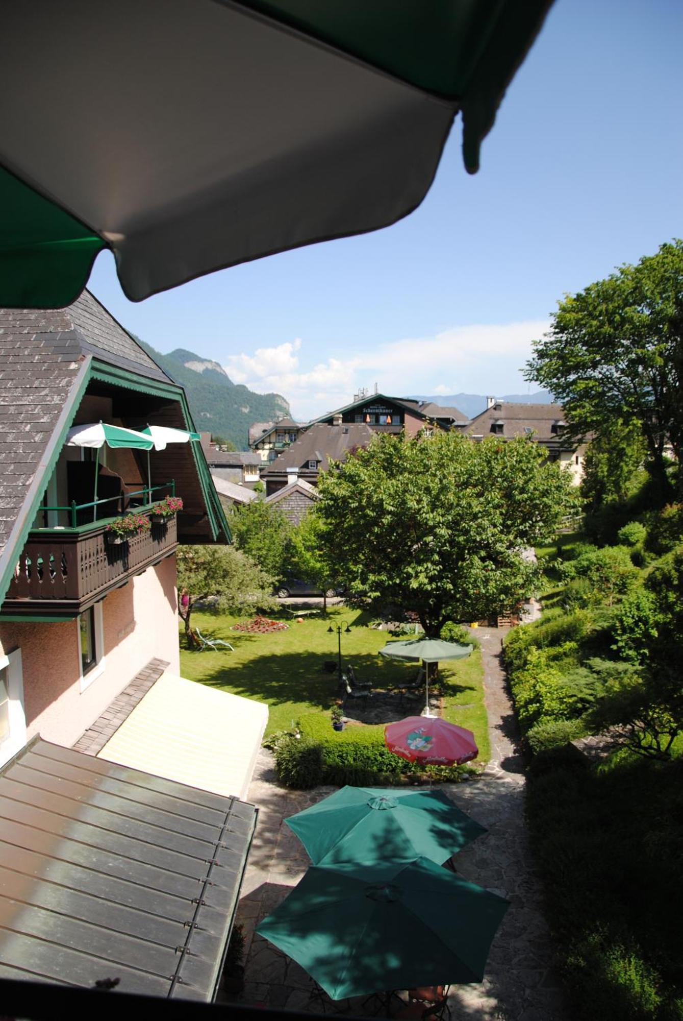 Hotel-Pension Falkensteiner Sankt Gilgen Exterior photo